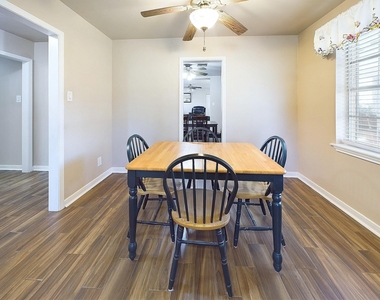 2814 Balmorhea Avenue - Photo Thumbnail 22
