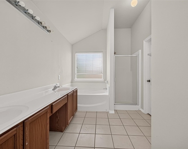 6015 Ida Rose Court - Photo Thumbnail 9