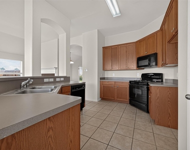 6015 Ida Rose Court - Photo Thumbnail 27