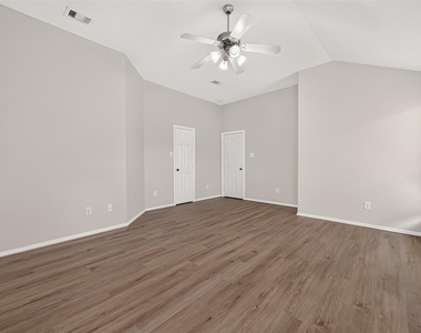 6015 Ida Rose Court - Photo Thumbnail 13