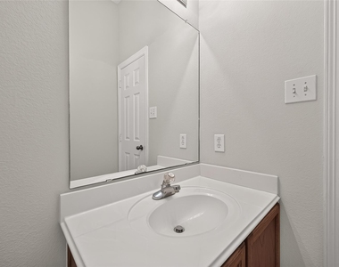 6015 Ida Rose Court - Photo Thumbnail 18