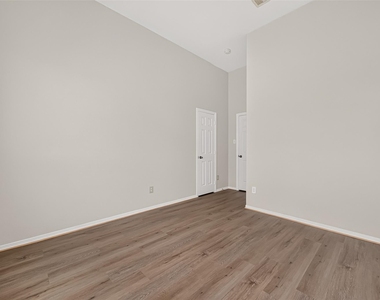 6015 Ida Rose Court - Photo Thumbnail 20