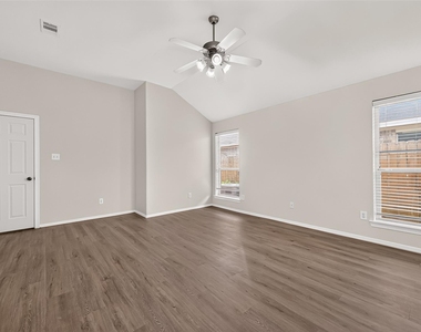 6015 Ida Rose Court - Photo Thumbnail 11