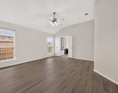6015 Ida Rose Court - Photo Thumbnail 14