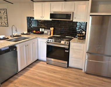13721 Brigadier Drive - Photo Thumbnail 5