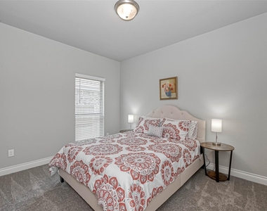 6935 Goldstrum Way - Photo Thumbnail 25