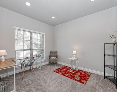 6935 Goldstrum Way - Photo Thumbnail 5