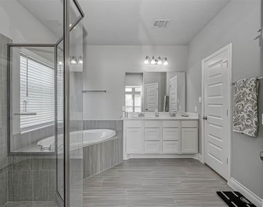 6935 Goldstrum Way - Photo Thumbnail 21