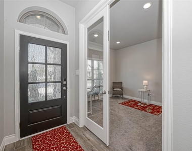 6935 Goldstrum Way - Photo Thumbnail 4
