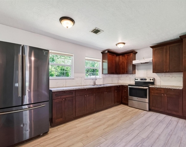 3031 Groton Drive - Photo Thumbnail 8