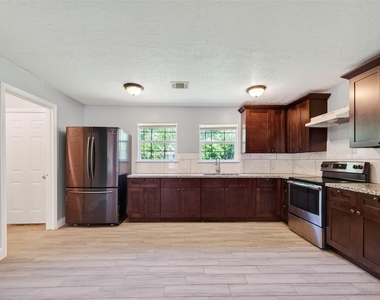 3031 Groton Drive - Photo Thumbnail 10