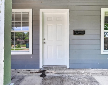 3031 Groton Drive - Photo Thumbnail 3