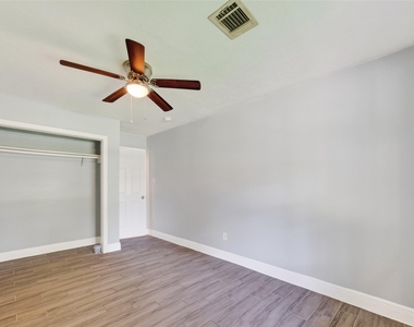 3031 Groton Drive - Photo Thumbnail 17