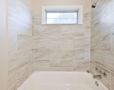 9306 Chesterfield Drive - Photo Thumbnail 12