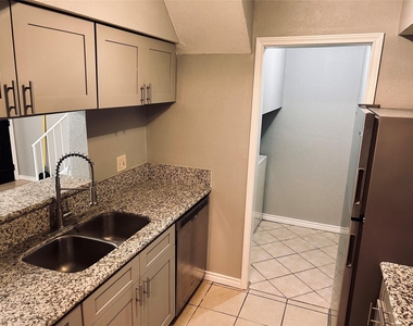 720 Memorial Mews Street - Photo Thumbnail 3