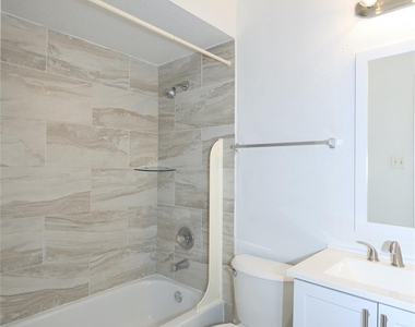 720 Memorial Mews Street - Photo Thumbnail 9