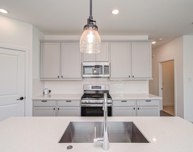 22122 Ingham Bluff Lane - Photo Thumbnail 8