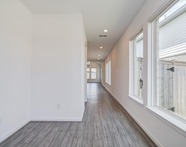 22122 Ingham Bluff Lane - Photo Thumbnail 2