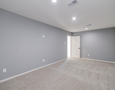 22122 Ingham Bluff Lane - Photo Thumbnail 31