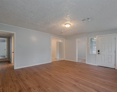 4906 Larkspur Street - Photo Thumbnail 1