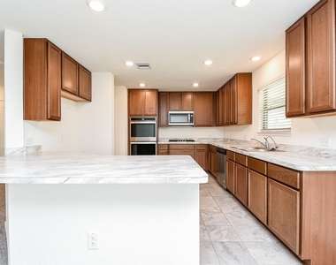 15102 Darbydale Drive - Photo Thumbnail 7