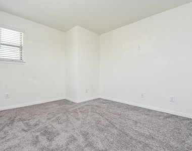 15102 Darbydale Drive - Photo Thumbnail 18