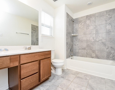 15102 Darbydale Drive - Photo Thumbnail 11