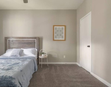 2100 Tanglewilde Street - Photo Thumbnail 19