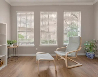 2100 Tanglewilde Street - Photo Thumbnail 5