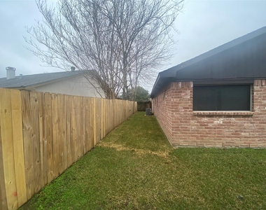 2015 Wigmaker Drive - Photo Thumbnail 25