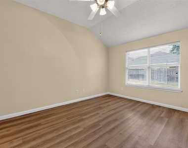 11714 Bollinger Park Court - Photo Thumbnail 23