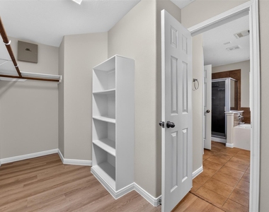 11714 Bollinger Park Court - Photo Thumbnail 28