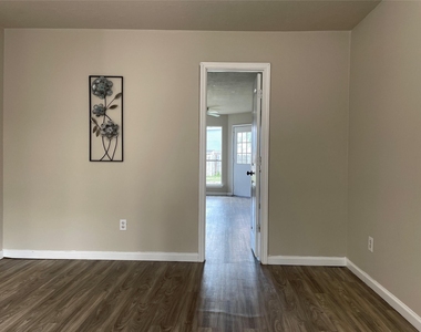 6614 Amberfield Lane - Photo Thumbnail 5