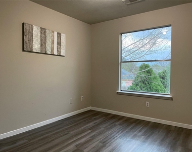 6614 Amberfield Lane - Photo Thumbnail 27