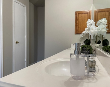 6614 Amberfield Lane - Photo Thumbnail 23