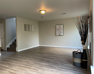 6614 Amberfield Lane - Photo Thumbnail 7