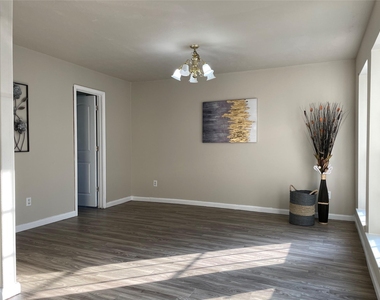 6614 Amberfield Lane - Photo Thumbnail 2
