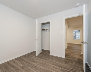 13609 Mourning Dove Street - Photo Thumbnail 10