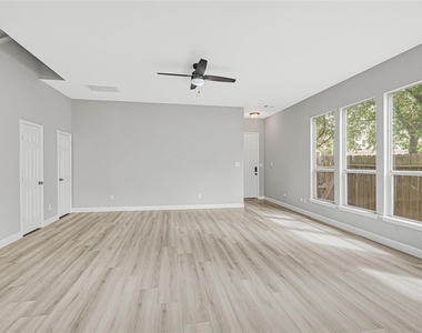 14919 Atmore Place Drive - Photo Thumbnail 3