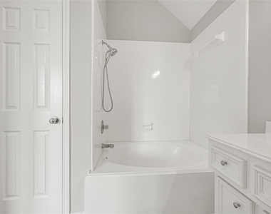 14919 Atmore Place Drive - Photo Thumbnail 12