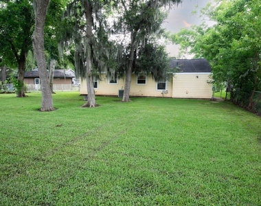 55 Elm Court - Photo Thumbnail 15