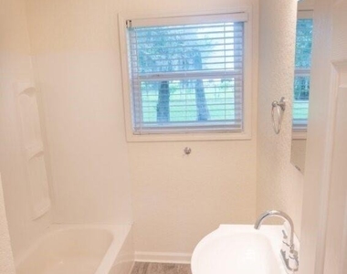55 Elm Court - Photo Thumbnail 14
