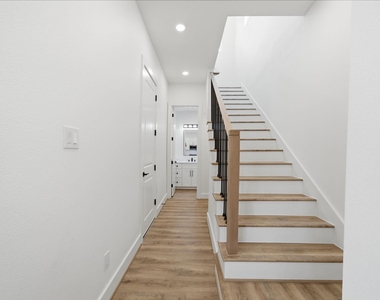 1613 Luzon Street - Photo Thumbnail 12