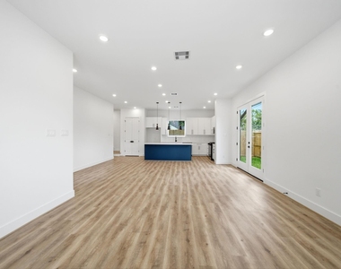 1613 Luzon Street - Photo Thumbnail 5
