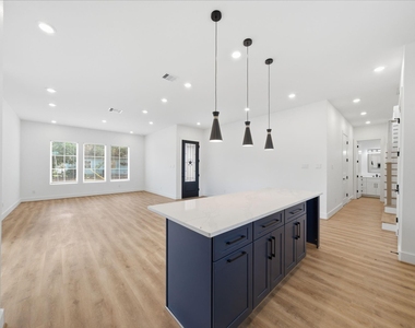 1613 Luzon Street - Photo Thumbnail 9