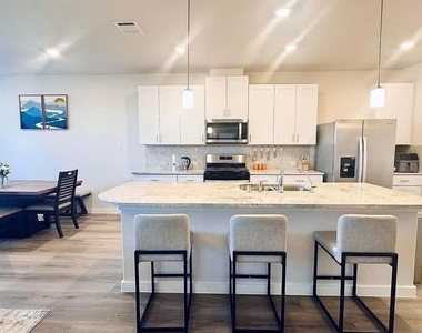 14742 Slow River Ave - Photo Thumbnail 6