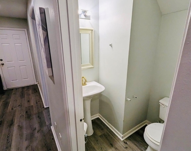 6404 Mountain Pines Lane - Photo Thumbnail 15
