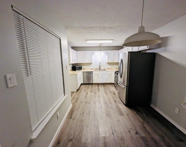 6404 Mountain Pines Lane - Photo Thumbnail 6