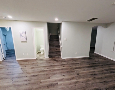 6404 Mountain Pines Lane - Photo Thumbnail 5