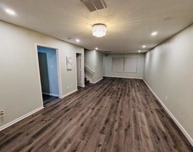 6404 Mountain Pines Lane - Photo Thumbnail 4